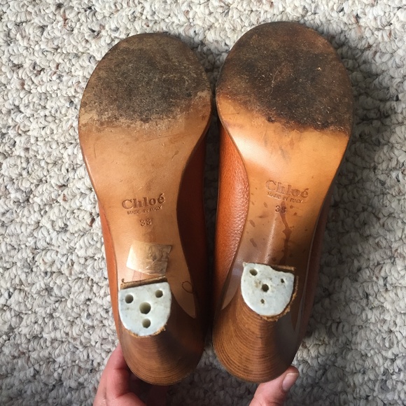 ⬇️$🎊Authentic Chloe Leather Buckle Heels Size 38 - Picture 7 of 8